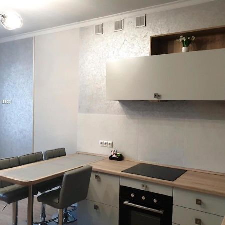 Apartment Sweethome 1 Free Parking Uzhhorod Exterior foto
