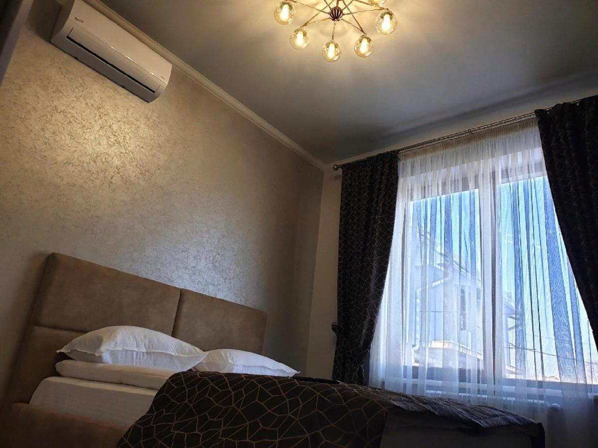 Apartment Sweethome 1 Free Parking Uzhhorod Exterior foto