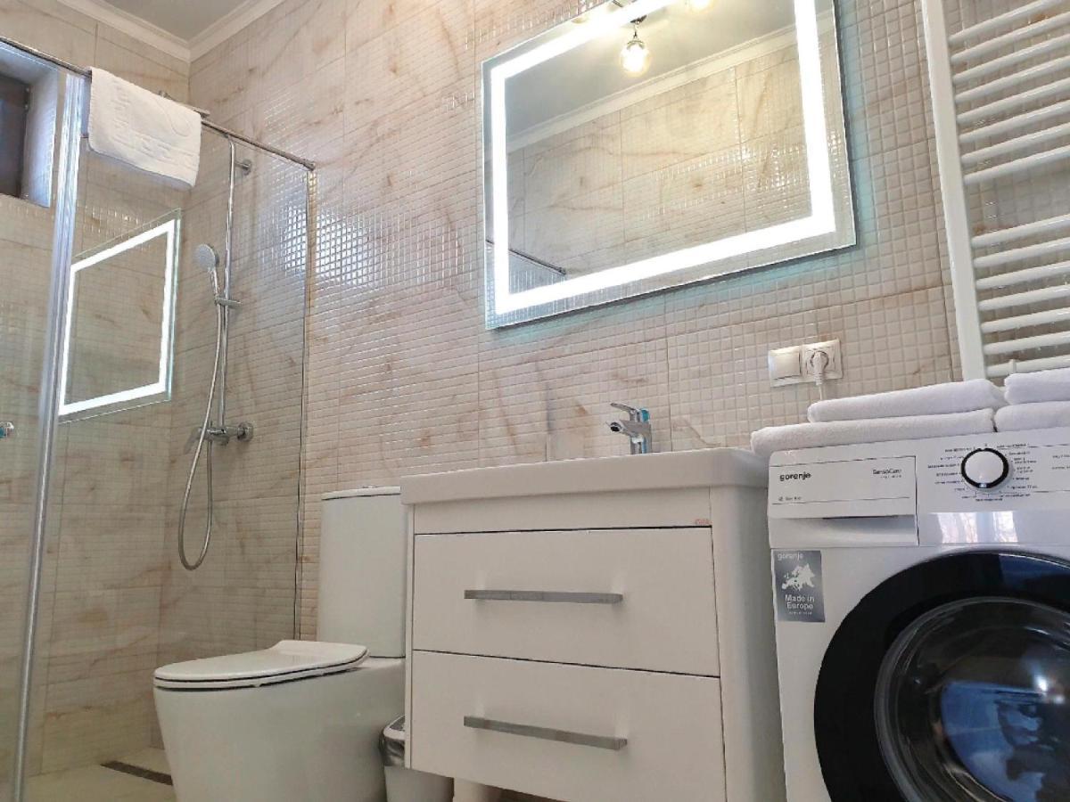 Apartment Sweethome 1 Free Parking Uzhhorod Exterior foto