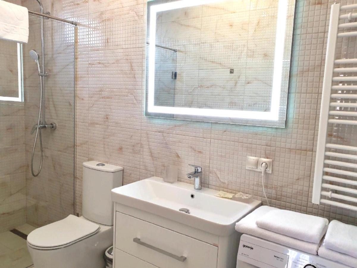 Apartment Sweethome 1 Free Parking Uzhhorod Exterior foto