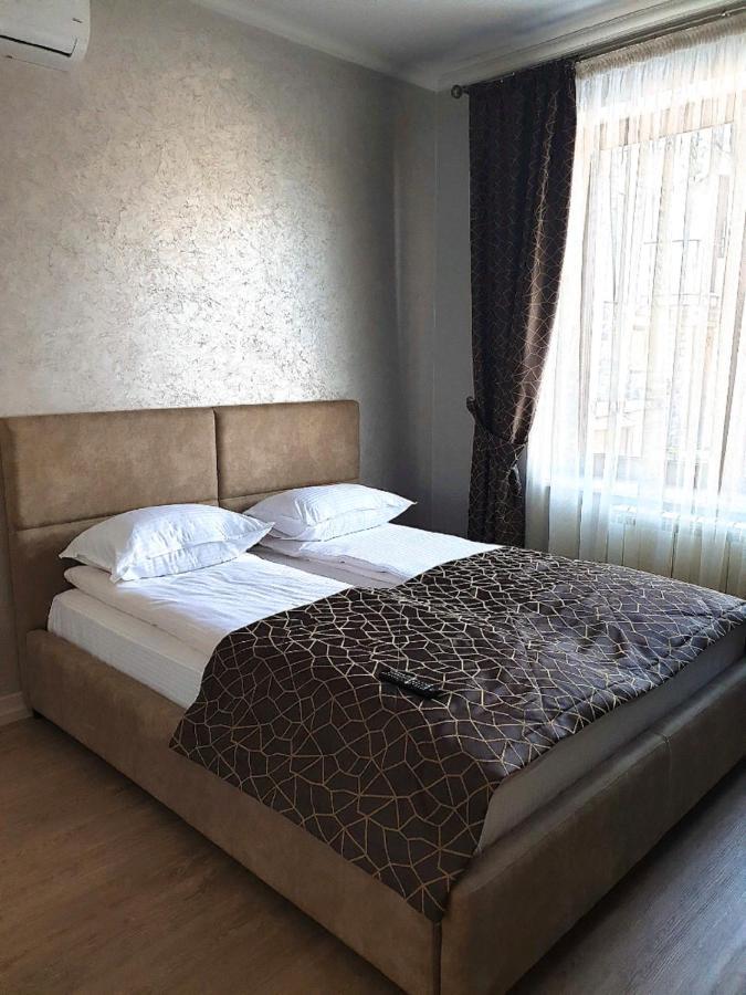 Apartment Sweethome 1 Free Parking Uzhhorod Exterior foto